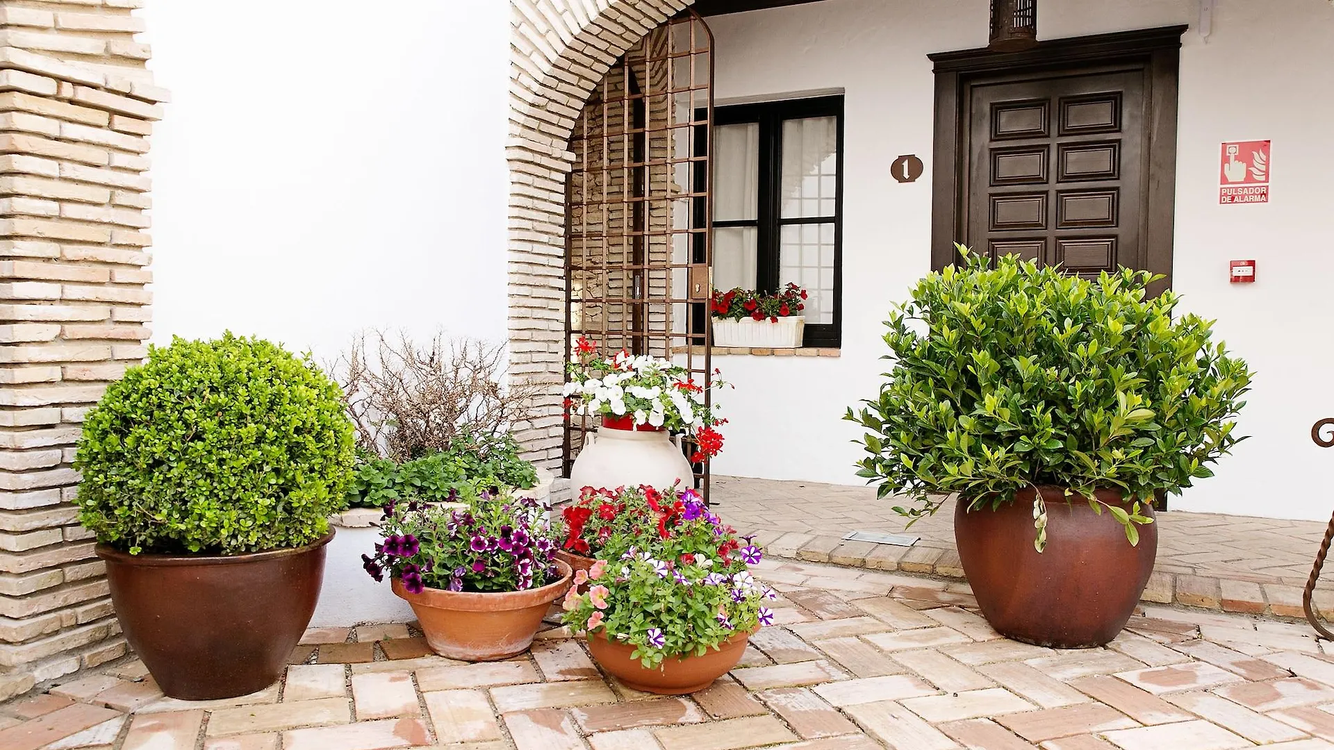*** Aparthotel Suites La Posada De Pilar Cordoba Spain